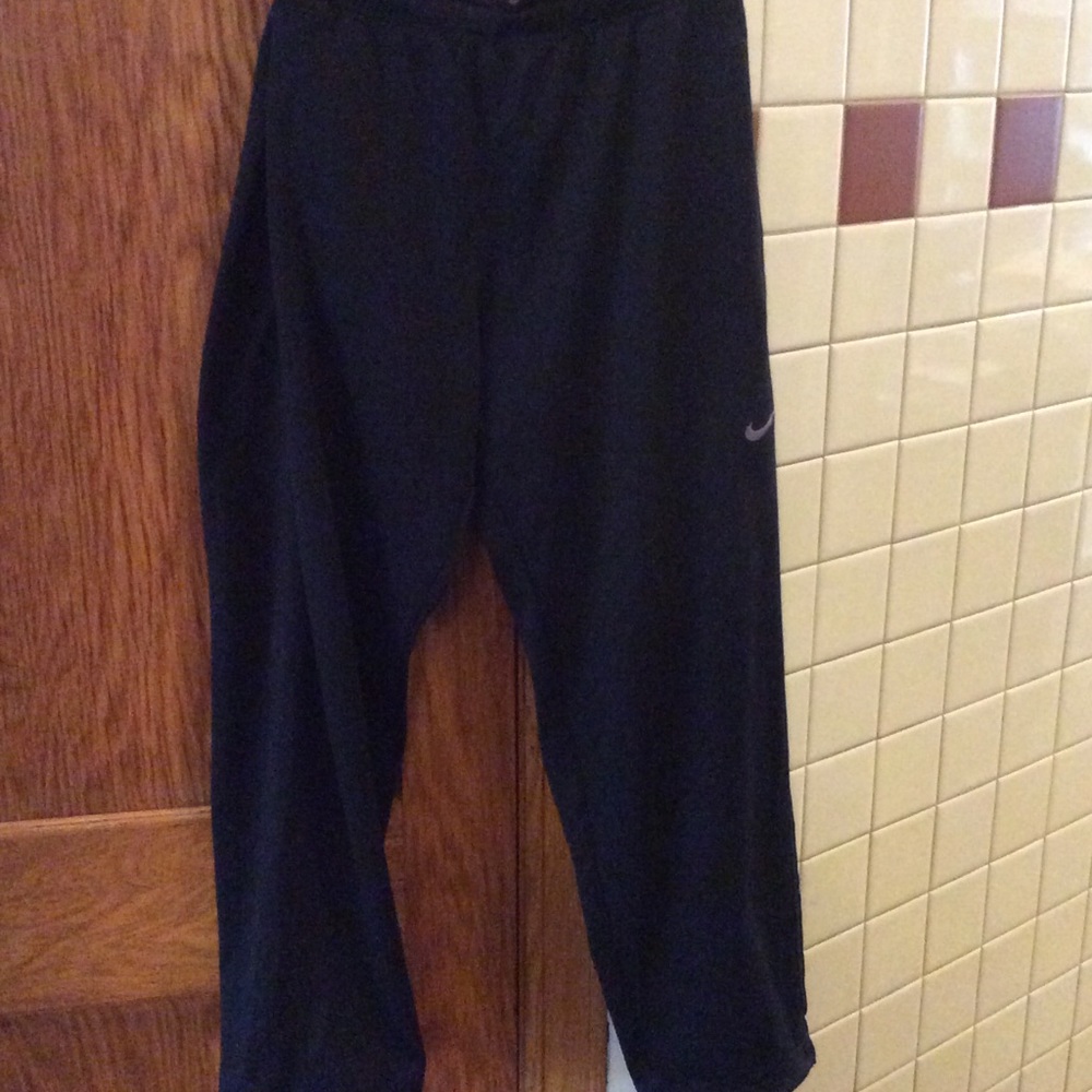 Nike men’s Therma-Fit open hem workout pants
